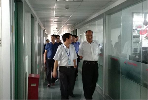 热烈欢迎省台办副主任王鲁宁莅临登录入口药业参观指导